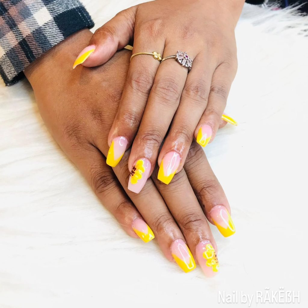 22 Summer French Tip Nails 2026 - Bright, Cute & Trendy Manicure Ideas