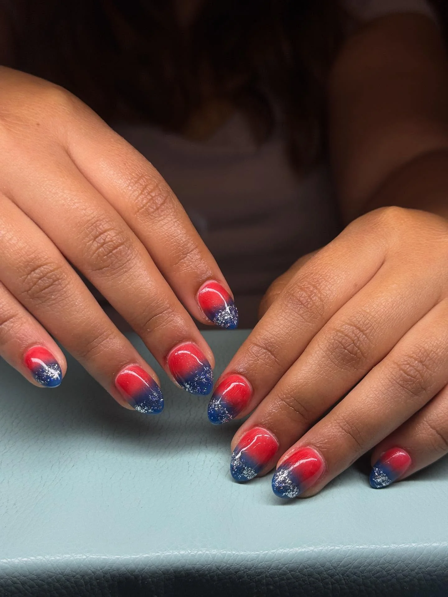 usa nails 2026 Bold Glitter Ombre Nails For Firework Season