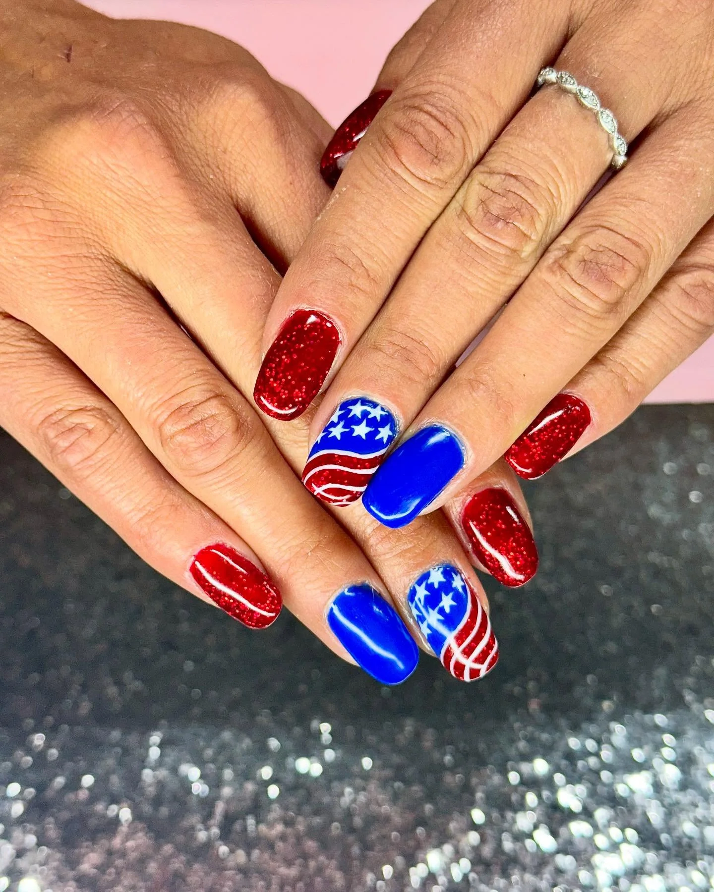patriotic nails 2026 Glittery Americana Nails That Steal The Fireworks Show