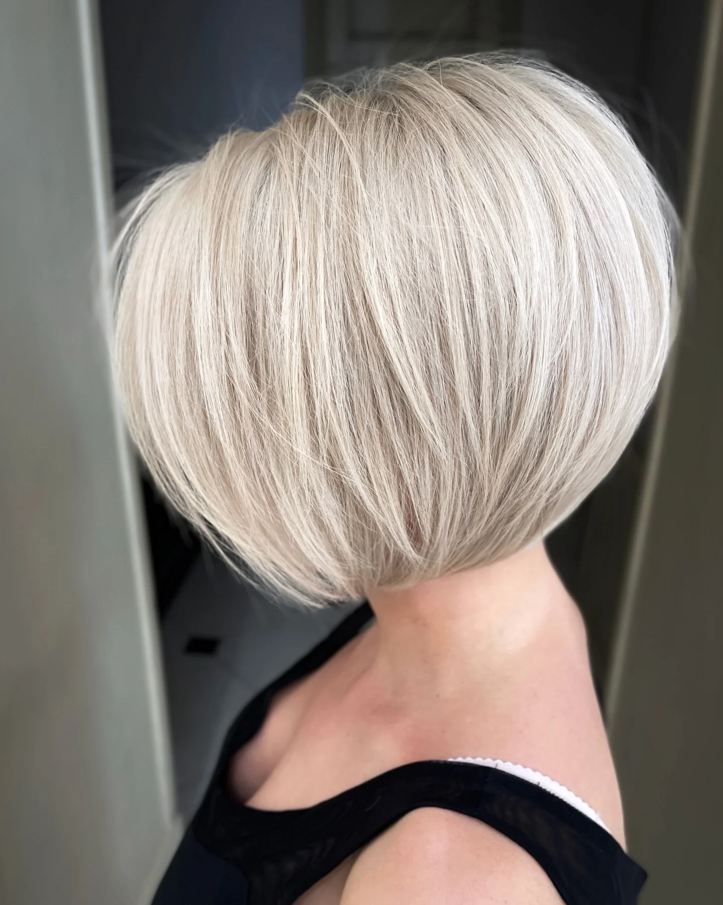 perfect summer haircut 2026 Chic Platinum Rounded Bob With Full Body