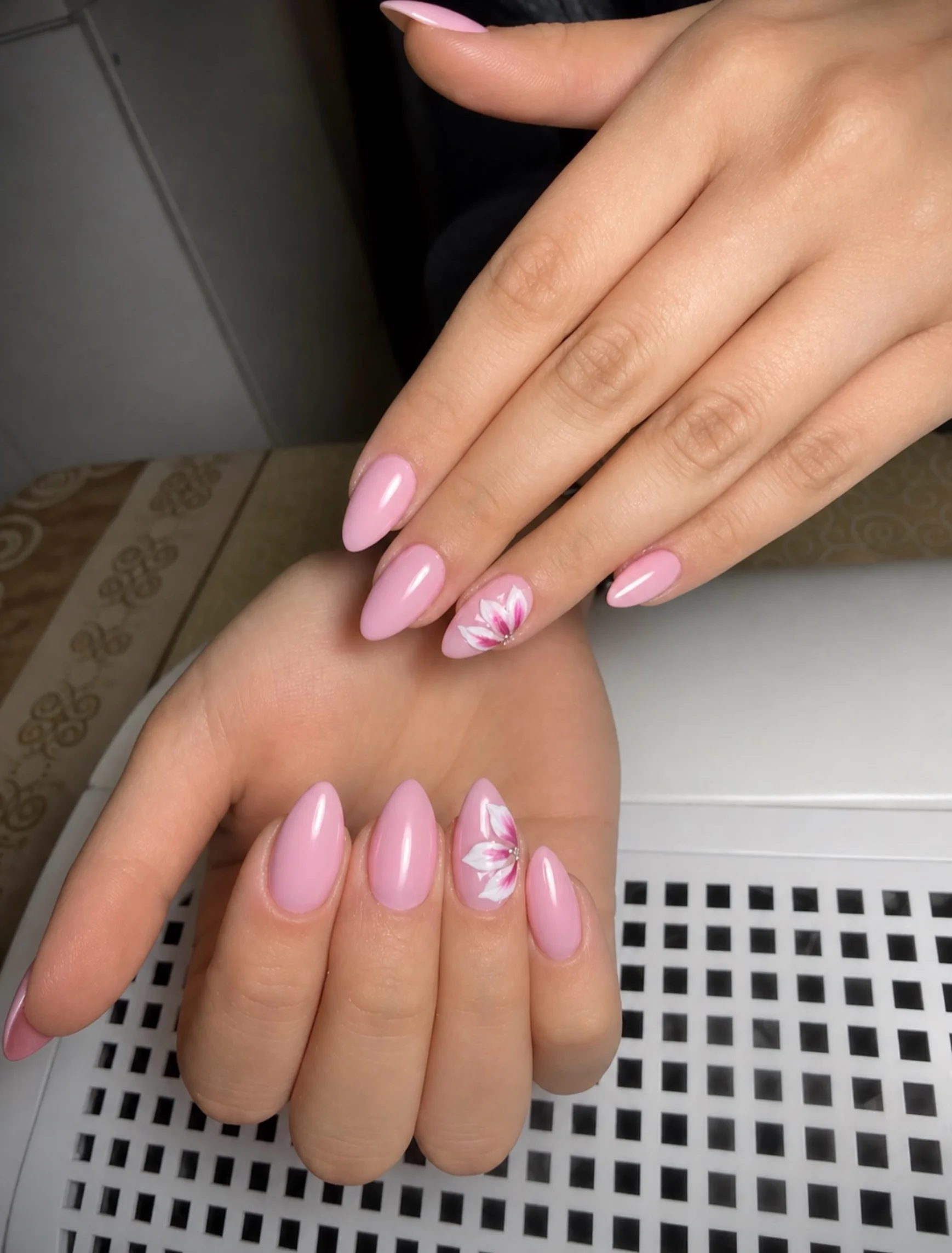 June Nails Ideas 2026 - Summer Trends 2026 Glossy Petal Pink Almond Nails For Soft June Days