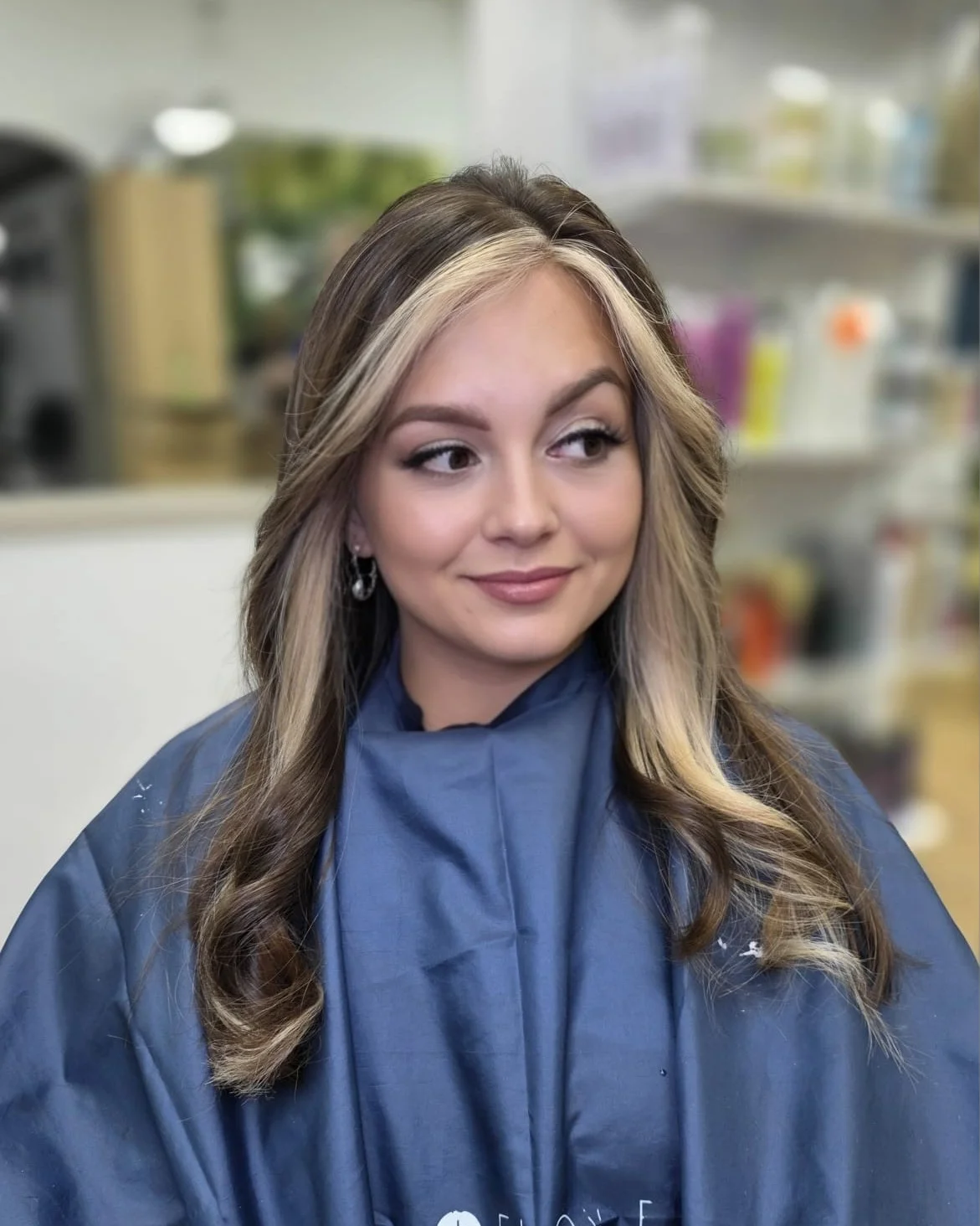 platinum summer money piece hair color 2026 Soft Glam Brunette Waves With Creamy Face-Framing Highlights