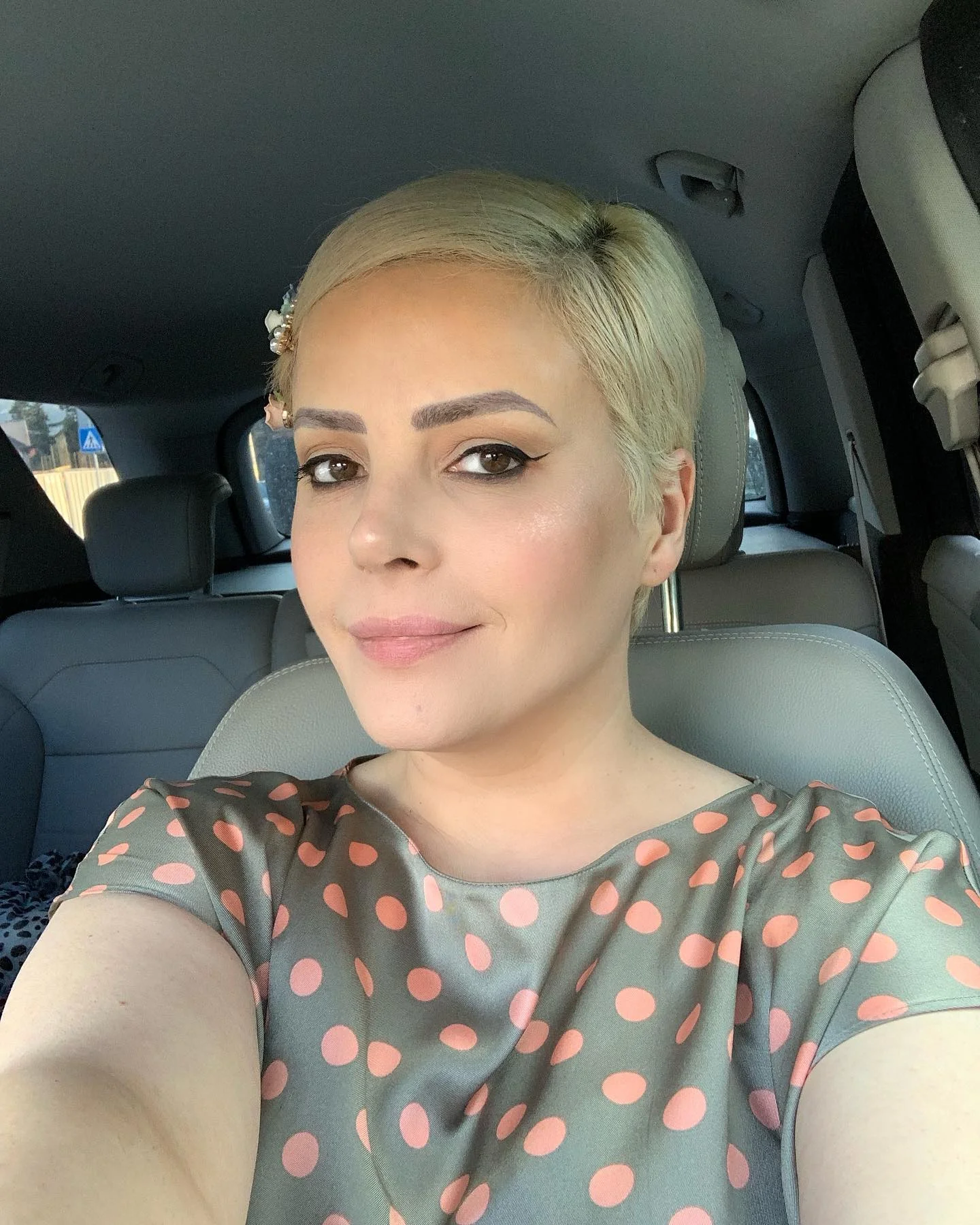 sleek summer short haircuts 2026 Classic Brunette Bob With Subtle Highlights