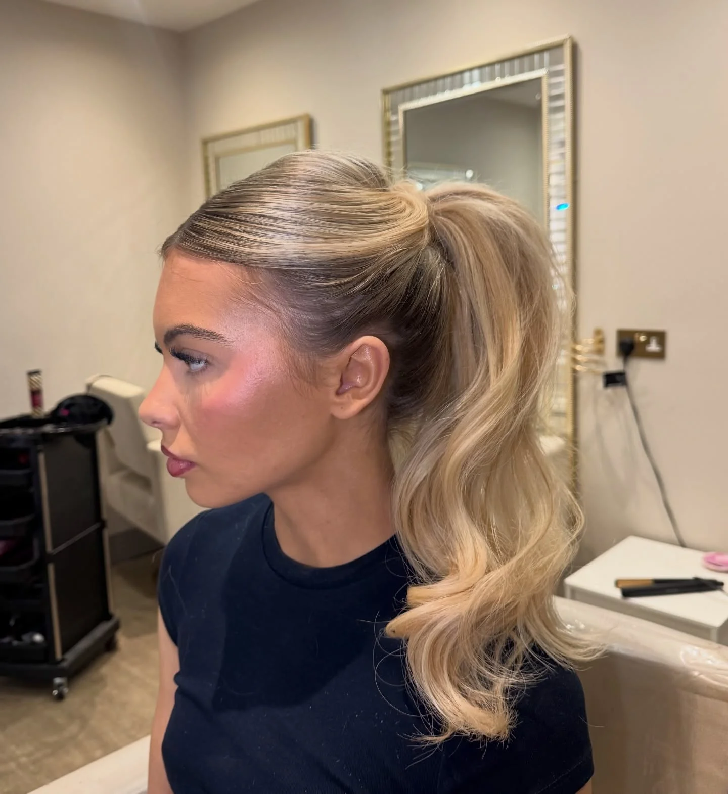 polished summer ponytail hairstyle 2026 Soft Glam Side-Part Ponytail With Voluminous Ends