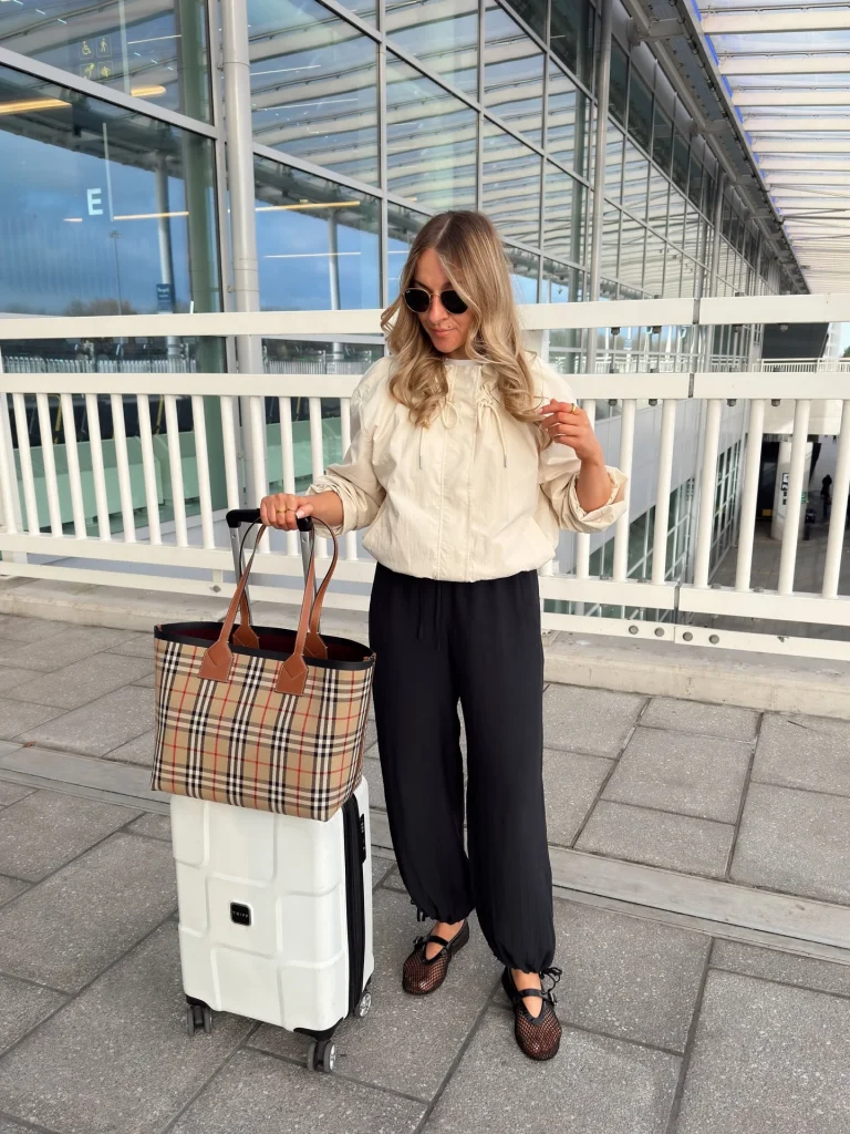 21 Comfortable Fall Travel Outfits 2026: Stylish And Comfy Looks For Every Destination
