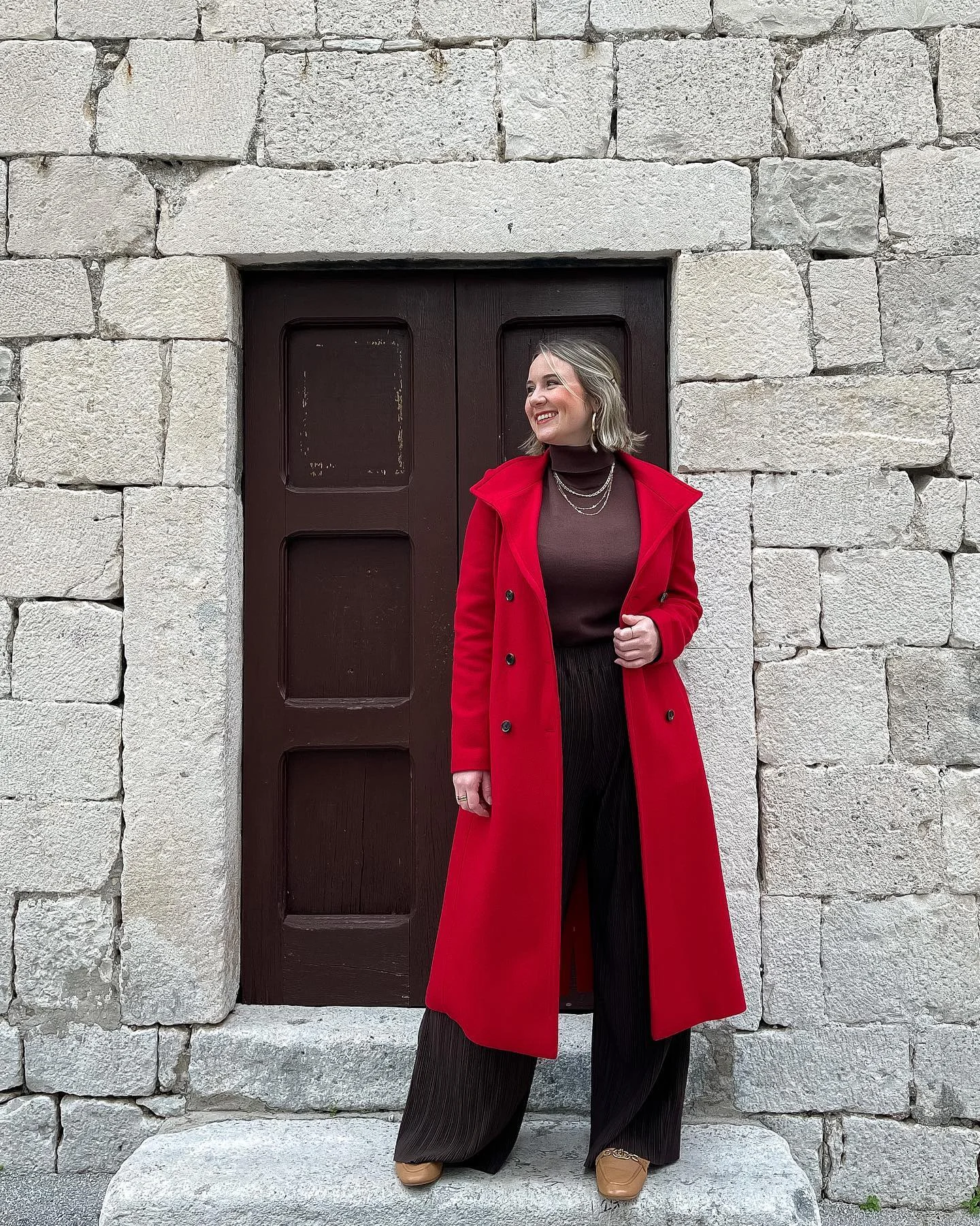 fall outfits for big busted women 2026 Statement Red Coat For Elegant Seasonal Dressing
