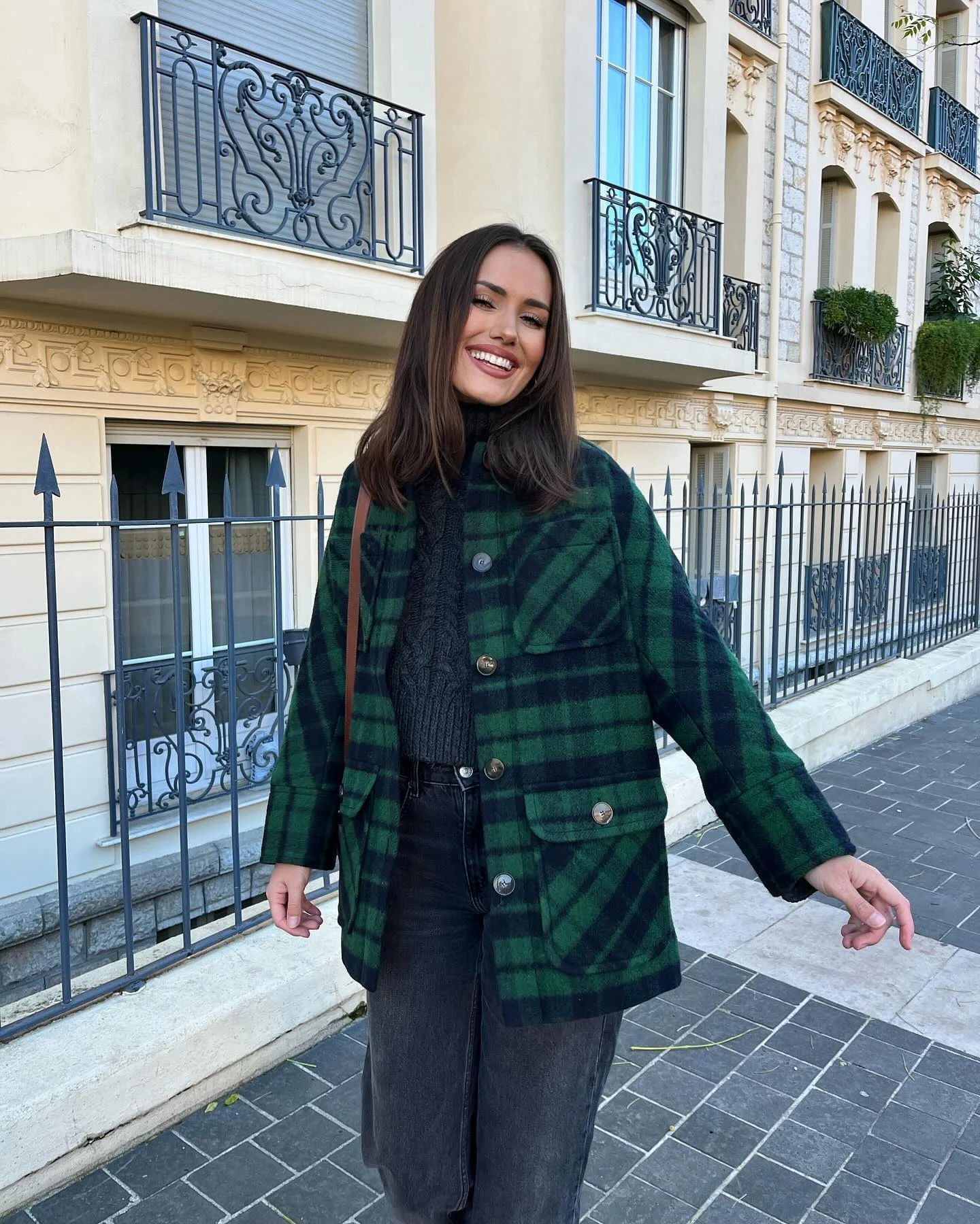 comfortable fall travel outfits 2026 Green Plaid Layers For Crisp Autumn Days