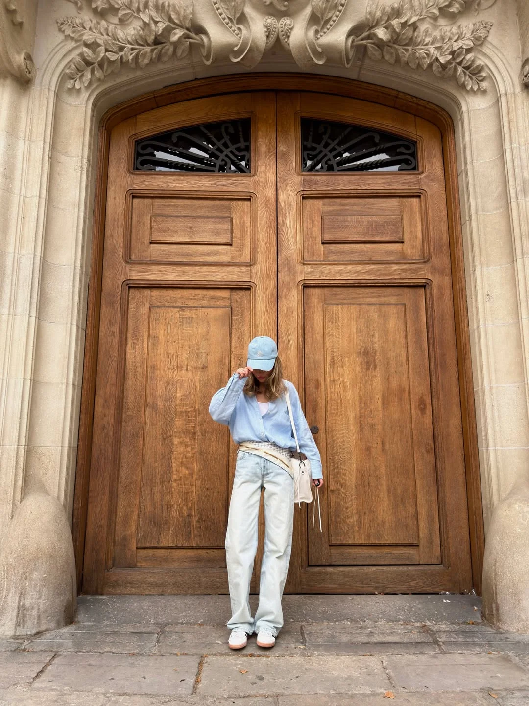 early summer outfits 2026 Light Denim Layers For Cool Early Summer Mornings