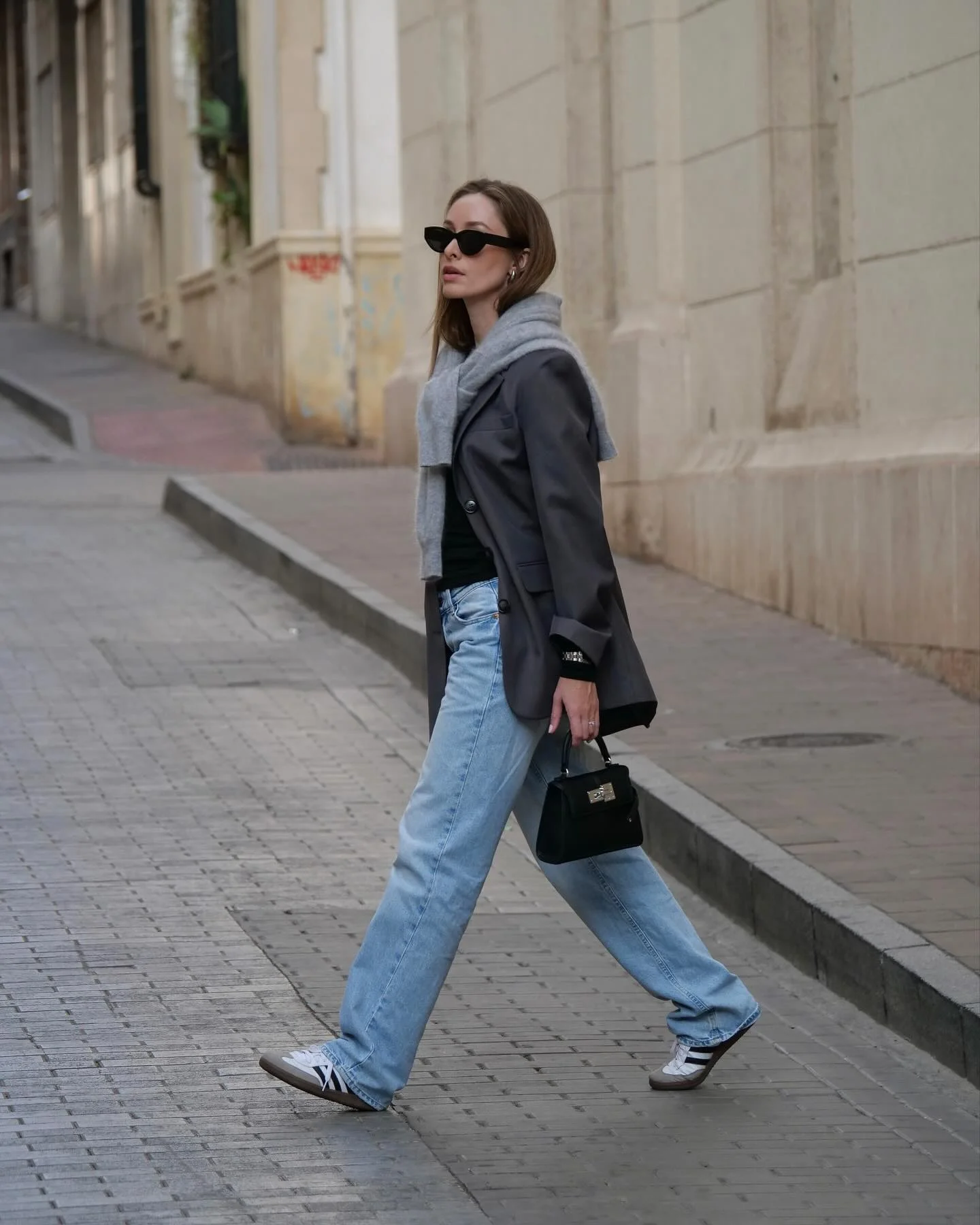 fall outfits with sneakers 2026 Oversized Blazer And Light Denim The Timeless City Uniform