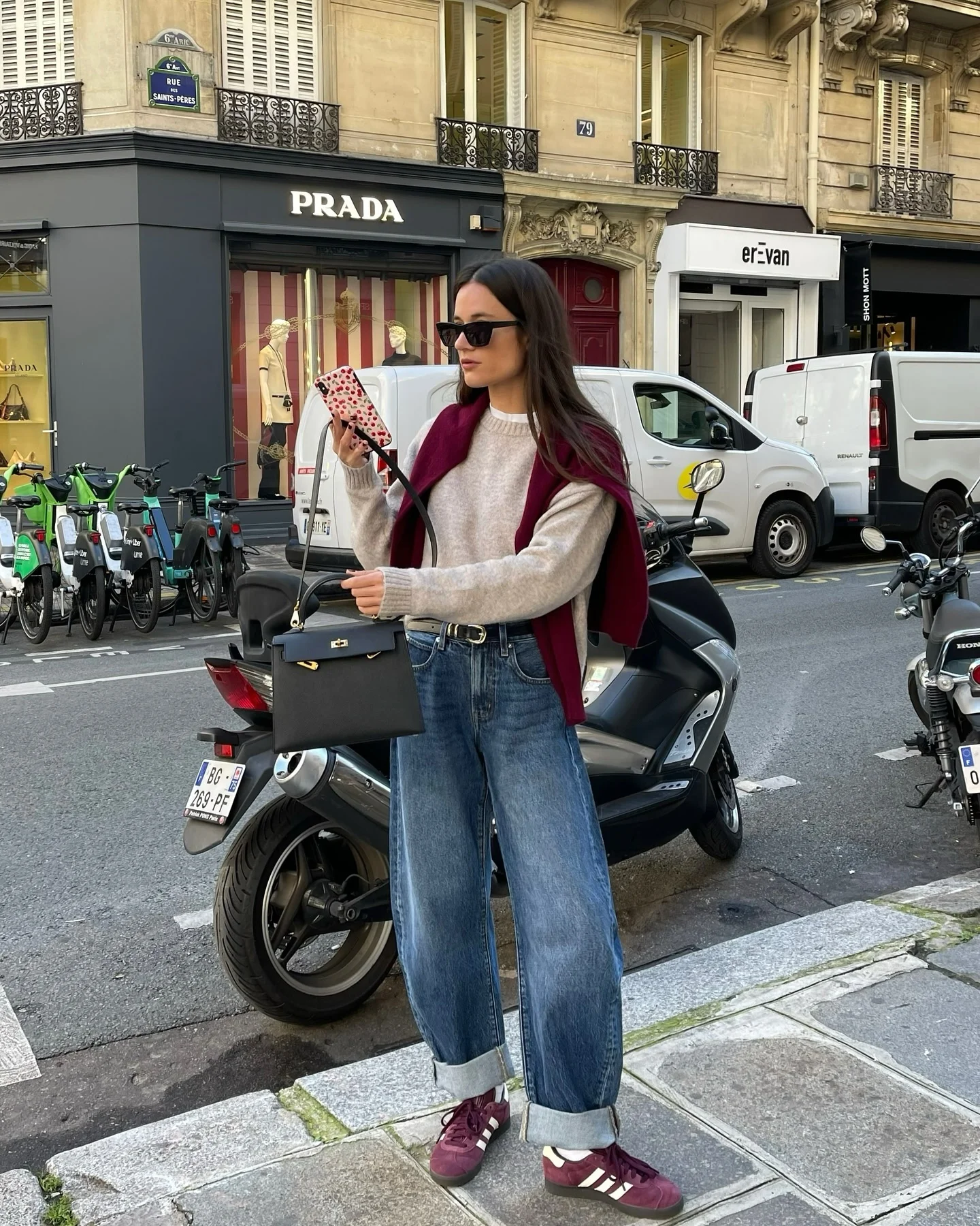 fall outfits with sneakers 2026 Burgundy Sneakers Bring Parisian Street Style To Denim