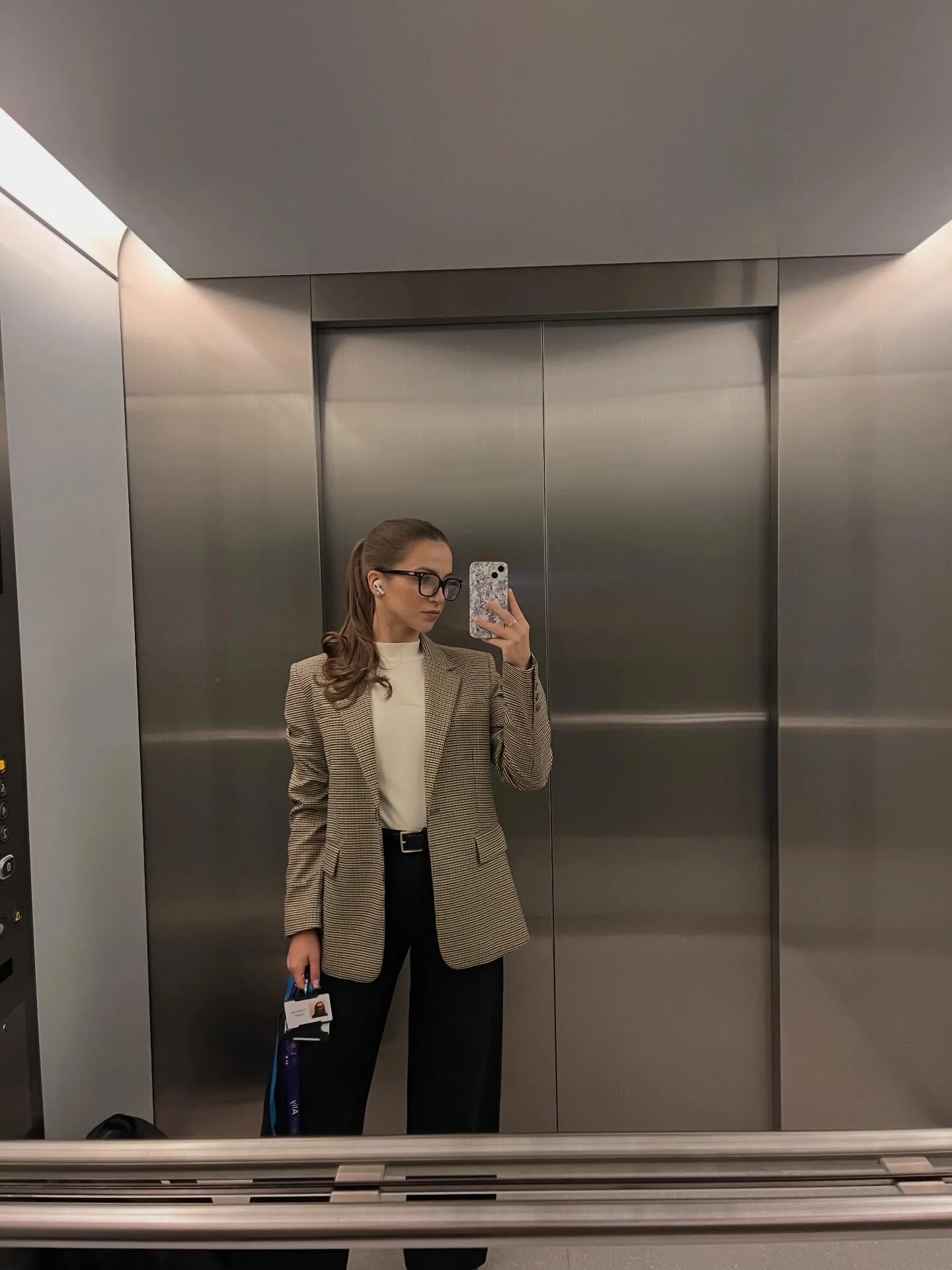 fall work outfits 2026 Minimalist Elevator Office Uniform