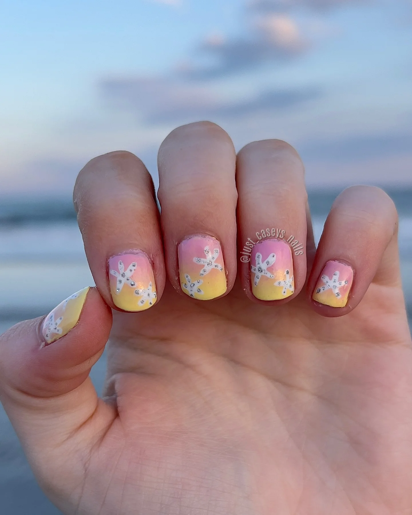 starfish summer nails 2026 Pastel Sunset Starfish Nails On A Short Natural Shape
