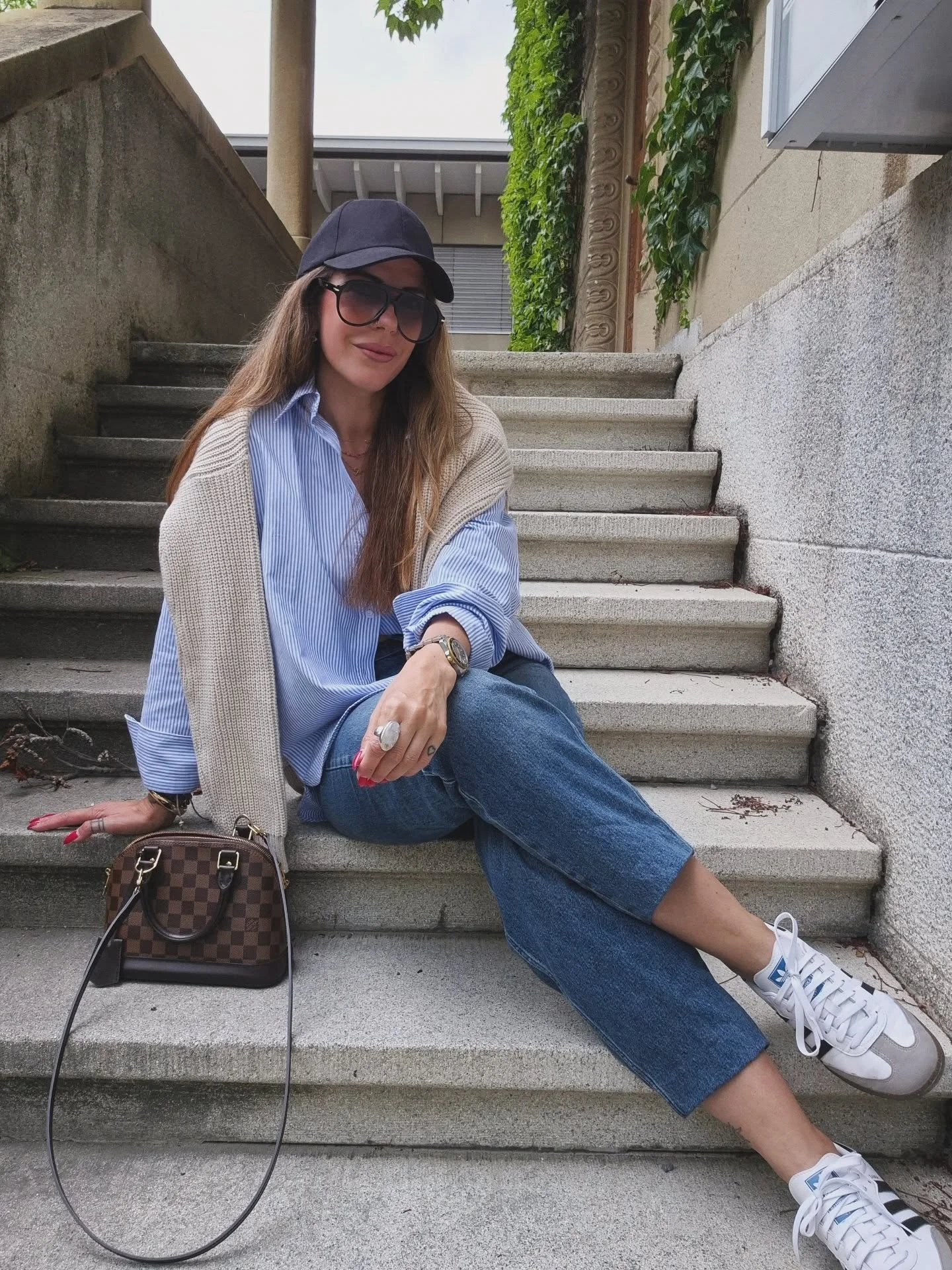 fall outfits with sneakers 2026 The Oversized Shirt Formula That Never Fails