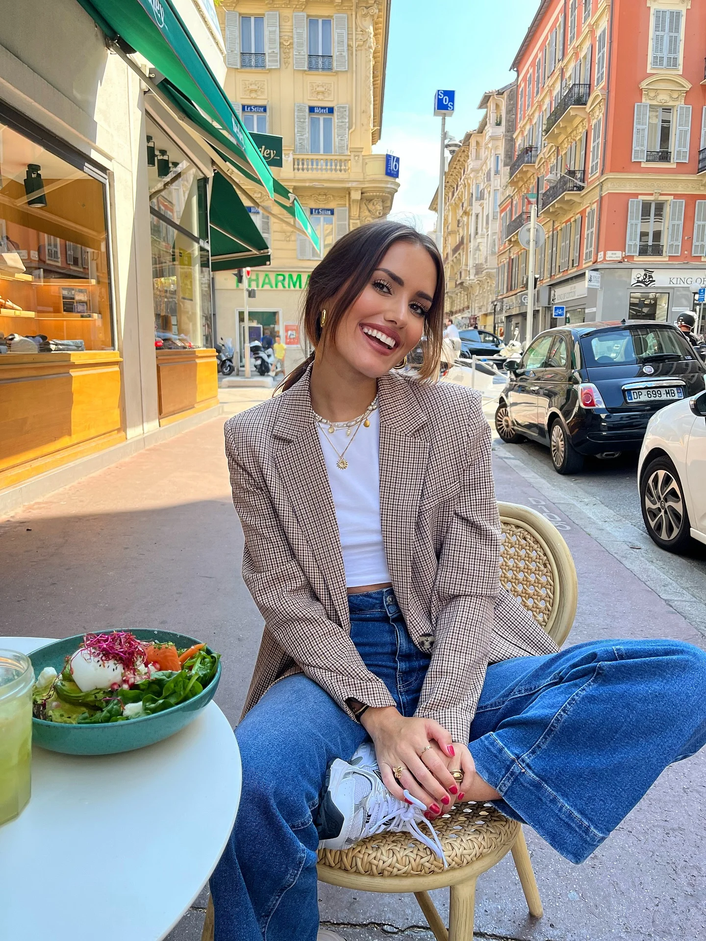 early summer outfits 2026 Relaxed Blazer Styling For Casual City Moments