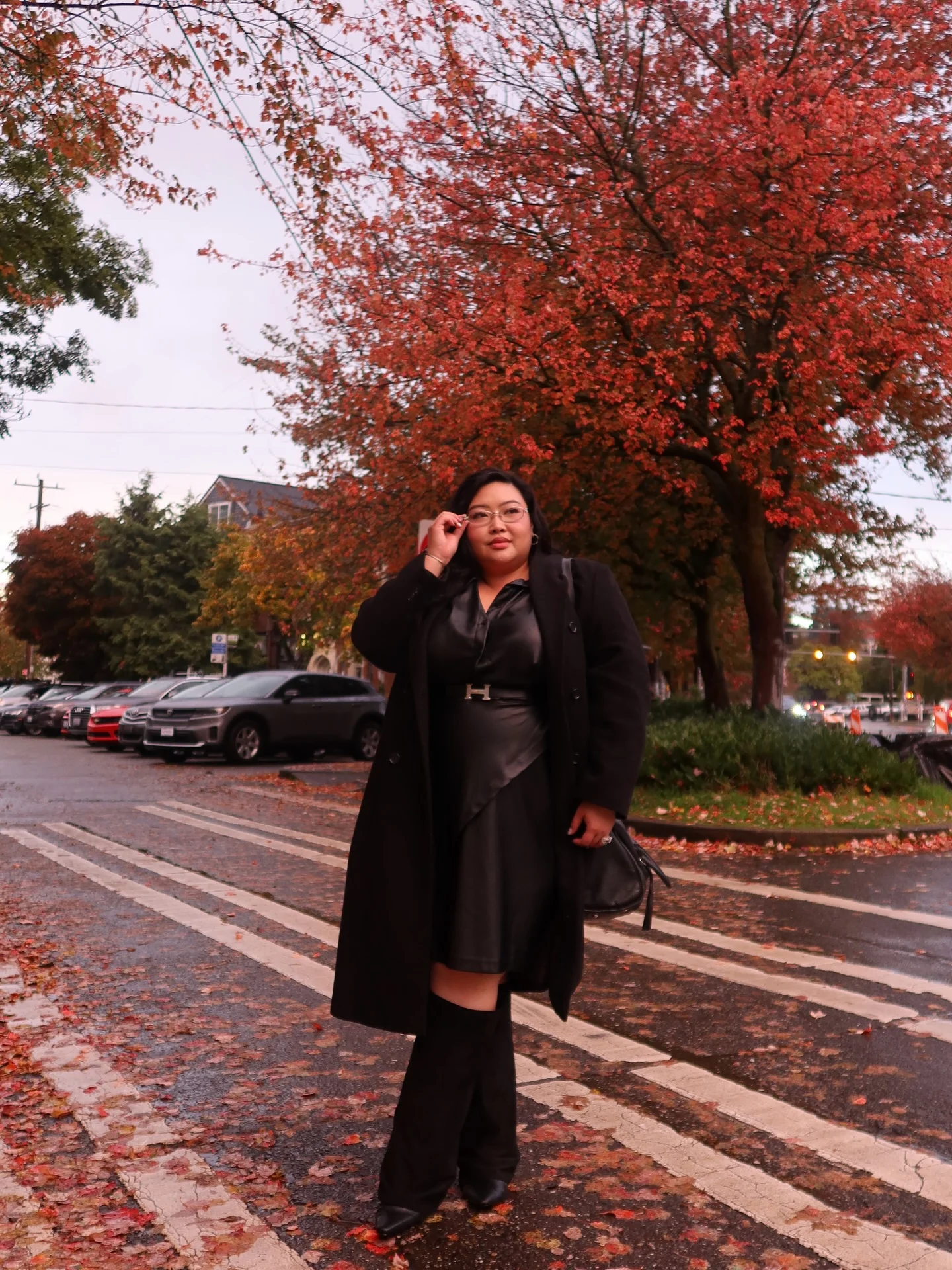 fall outfits for plus size women 2026 Black Monochrome With Knee-High Boots