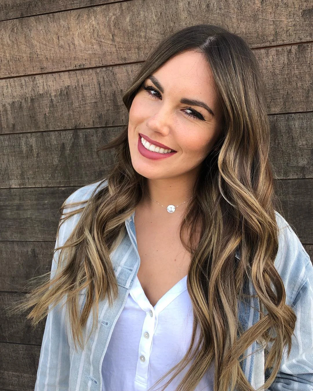 july hair color ideas 2026 Golden Ribbon Balayage For Modern Brunettes