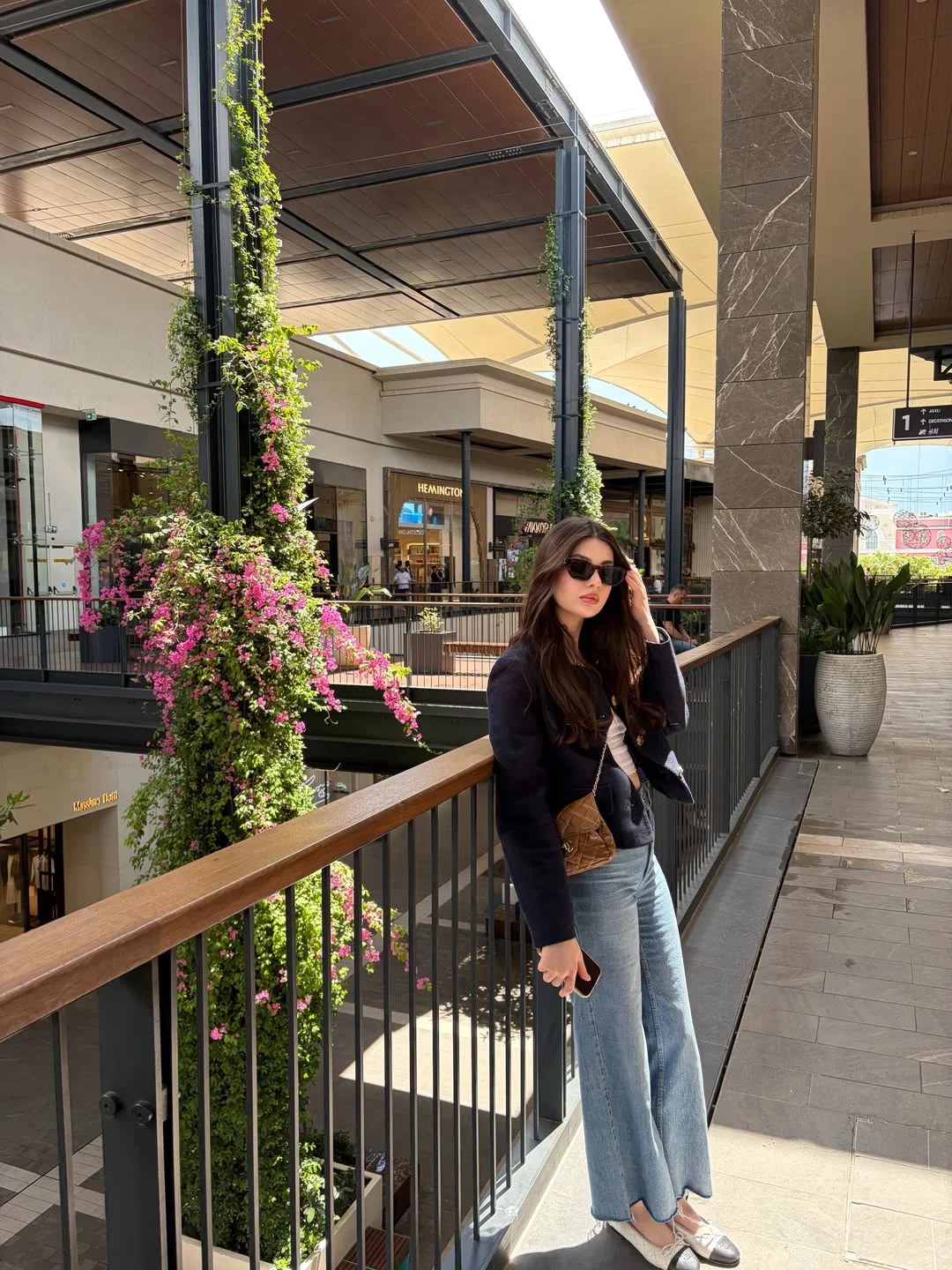 early fall outfits ideas 2026 Classic Blazer And Jeans Combination