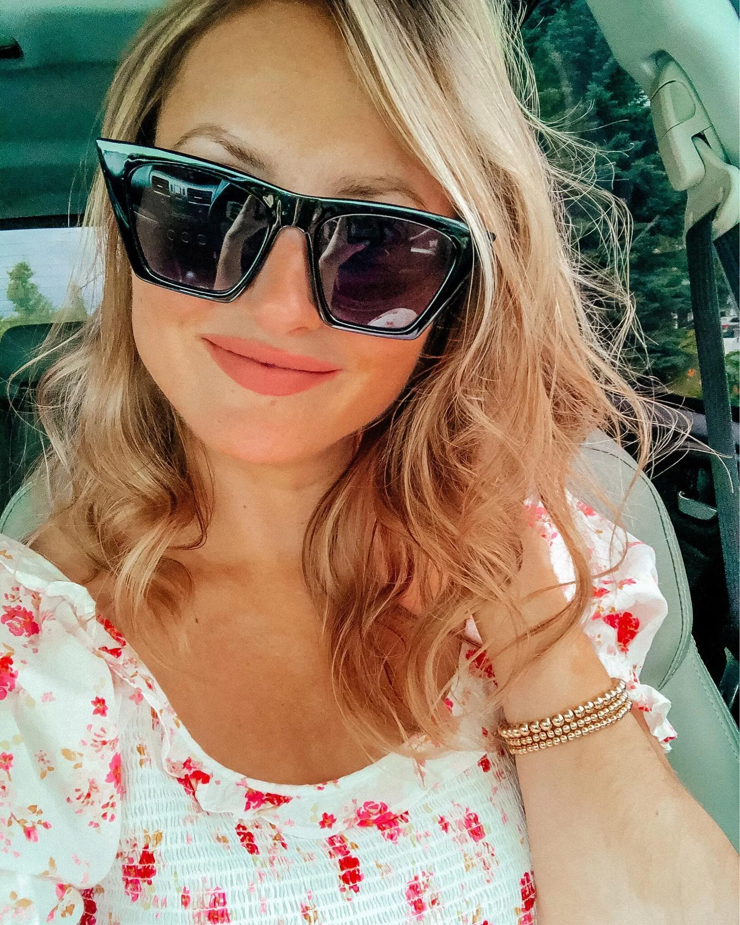 july hair color ideas Champagne Blonde Waves For Bright July Days