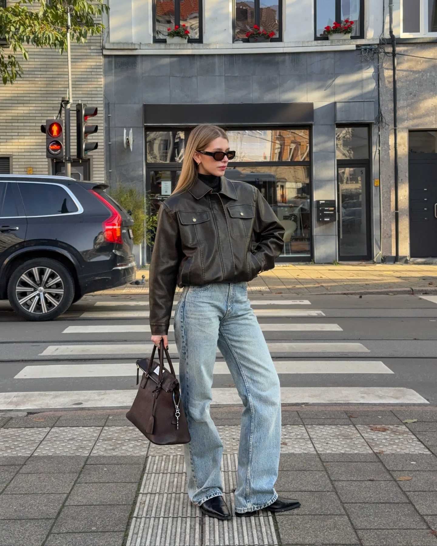 fall outfits with boots 2026 Leather Jacket And Light-Wash Denim For Everyday Confidence